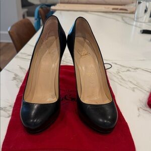 Christian louboutin
Black leather 
Simple Pump 120
Size 39